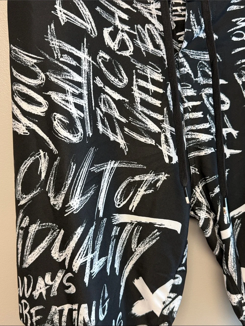 Cult of Individuality Graphic Board Shorts NWT Black White Size L